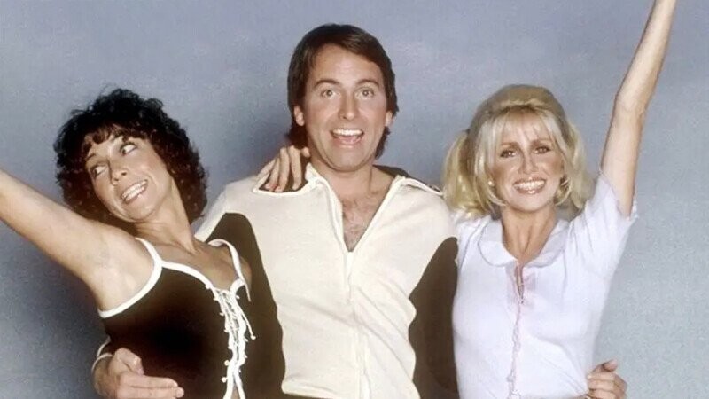 The Five Most Insufferable Sitcom Theme Songs Ever