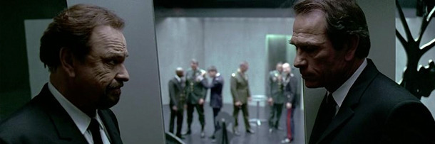 Men in Black Rip Torn and Tommy Lee Jones