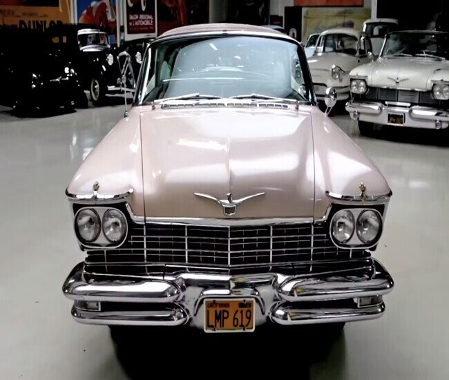 17 Pics Of Old Cars That Look Like They’re From Mars