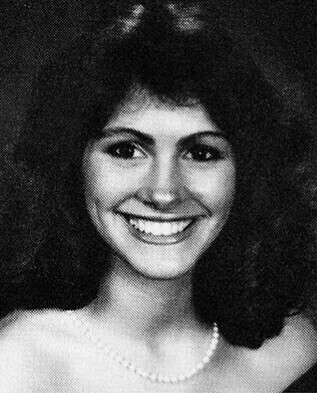 20 Celebrity Yearbook Photos You Might Not Recognize