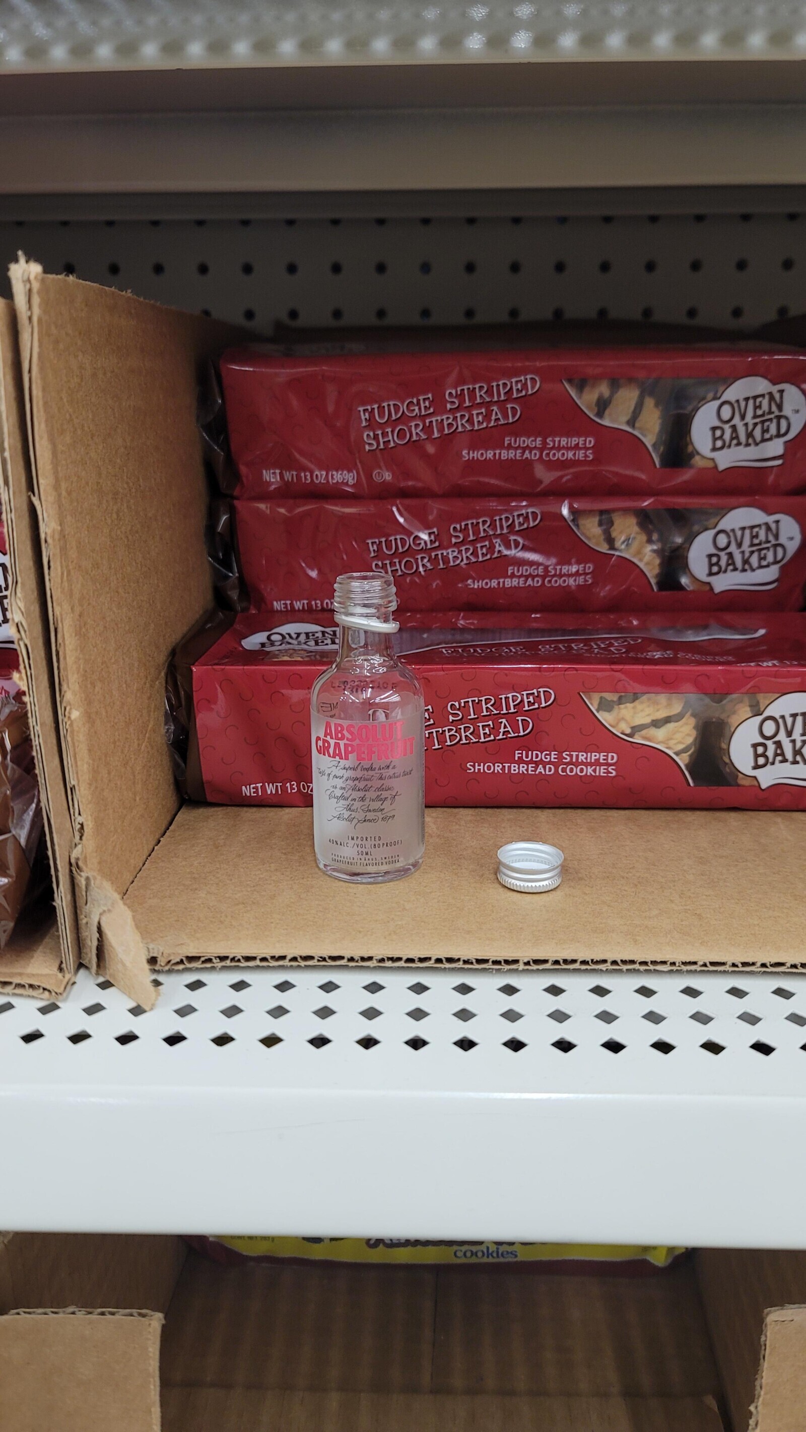 FUDGE STRIPED OVEN SHORTBREAD TE FUDGE STRIPED SHORTBREAD COOKIES BAKED NET WT 13 OZ (369g) FUDGE STRIPED OVEN SHORTBREAD FUDGE STRIPED SHORTBREAD COOKIES BAKED NET WT 13 O OVEN BANCEI EUDGE STR IPED D EUROS 2359 EM E STRIPED ABSOLUT GRAPEFRUIT TBREAD OVI Arkuperb FUDGE STRIPED take of part grapefruit This SHORTBREAD COOKIES NET WT 13 OZ BAK Crafted is an Absolut the village classics of Assolut Since 1879 IMPORTED 40%ALC./VOL. 50ML FLAVORED VODKA (80 PROOF) SMEDIO cookies