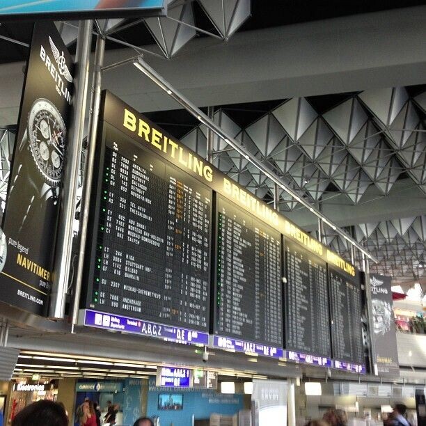 BREITLIN e BREITLING BREITLING BREITLING BREITLING ITLING pure legend NAVITIMER pue BREITLING.COM TROMAS I - - A,B,C,Z DE ARRY not II م ENVOI MUSSAU - Geotronics