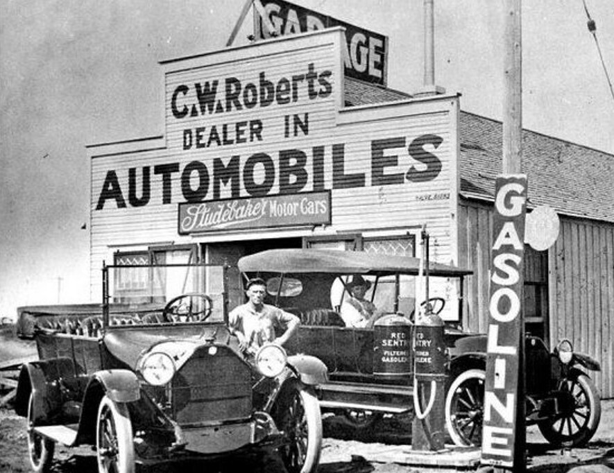 Vintage Photos of What Buying a Car Once Looked Like