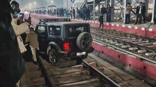 Photos Where Nobody Who Knew What to Do Came Along