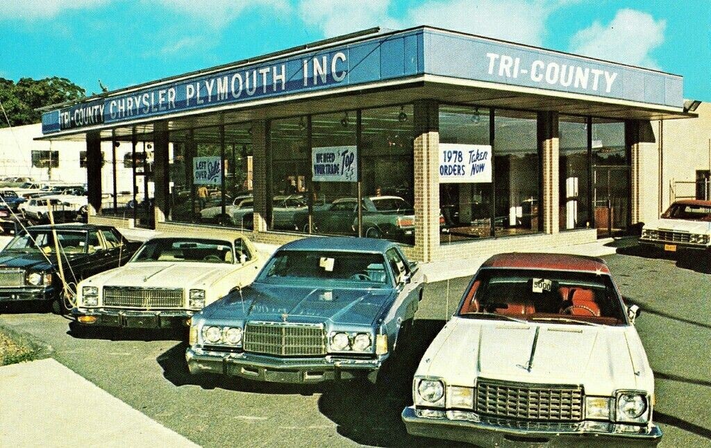 Vintage Photos of What Buying a Car Once Looked Like