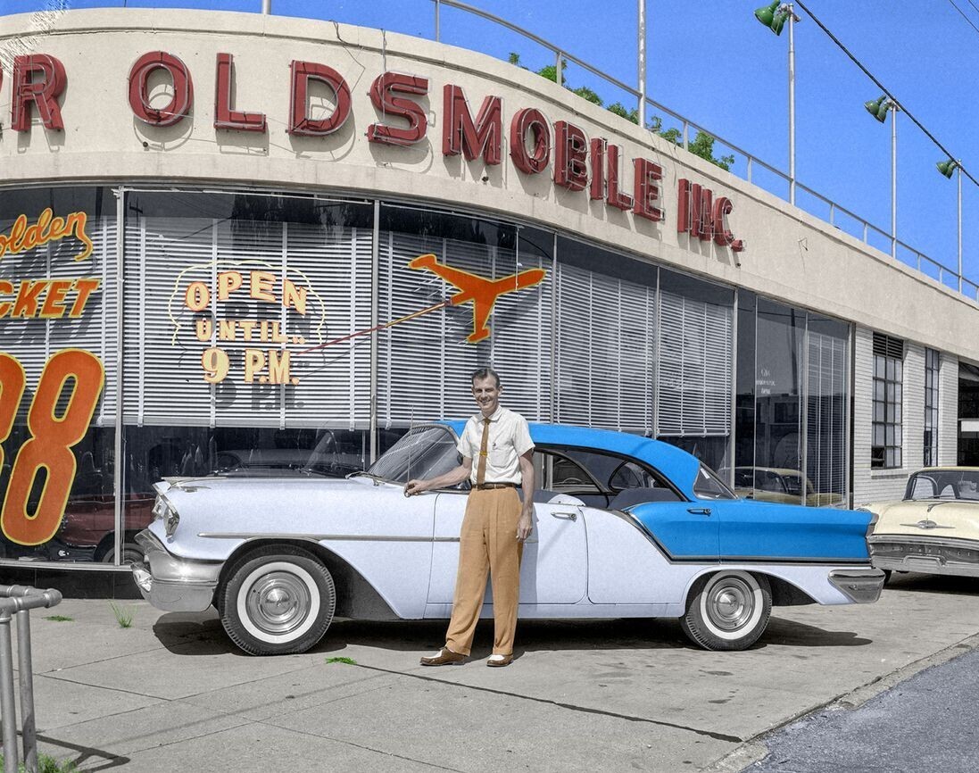 Vintage Photos of What Buying a Car Once Looked Like