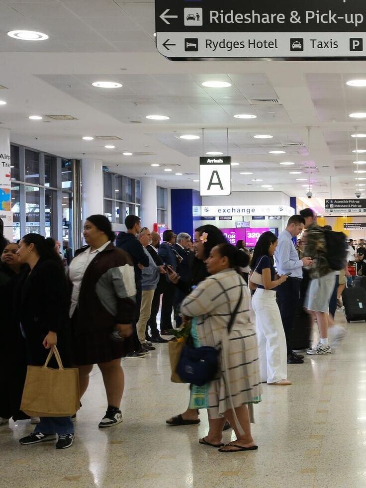 Rideshare & Pick-up Rydges Hotel Taxis P Airp Arrivals Tra and A K Accessible Pick-up - Rideshare Pick-up exchange Times TS rubio - der 320 GB 15 s