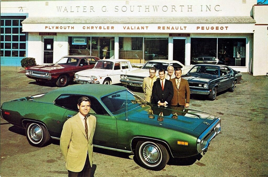 Vintage Photos of What Buying a Car Once Looked Like