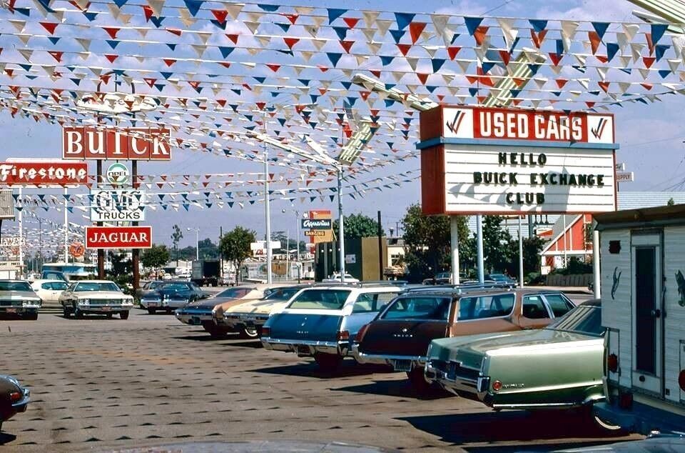 Vintage Photos of What Buying a Car Once Looked Like