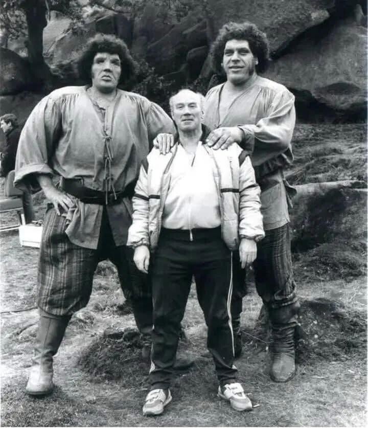 20 Photos Showing Just How Big Andre The Giant Was