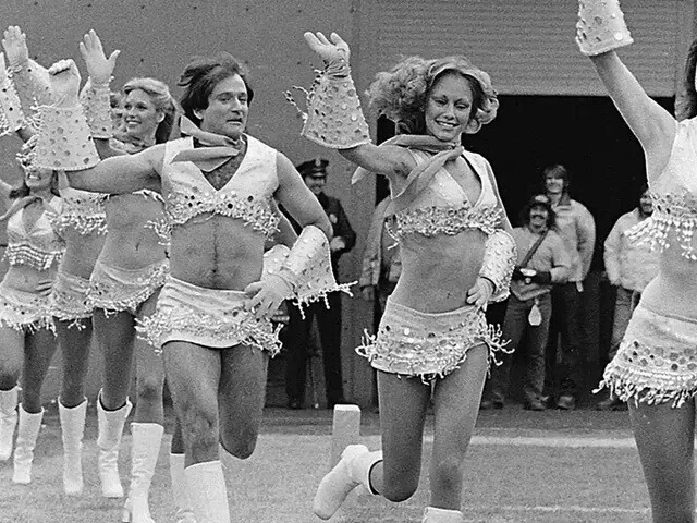 Photos Remembering the Many Faces of Robin Williams