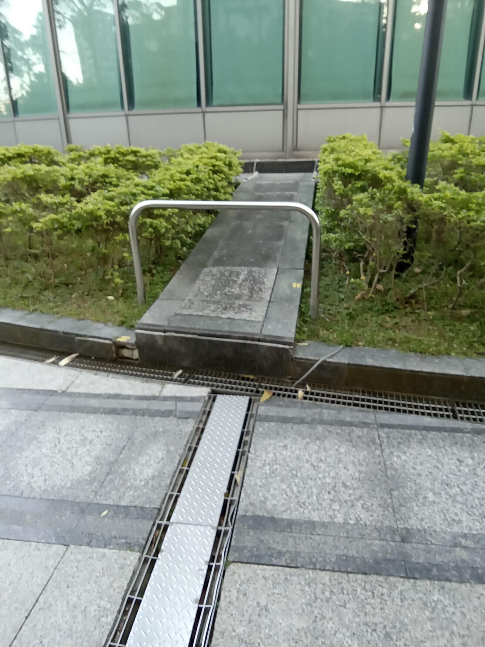 20 Pics Where an Eye Roll is the Only Logical Response