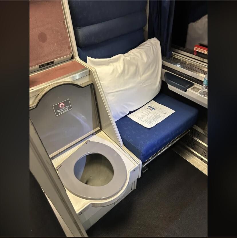 DE EMERGANCY Please De Not Into