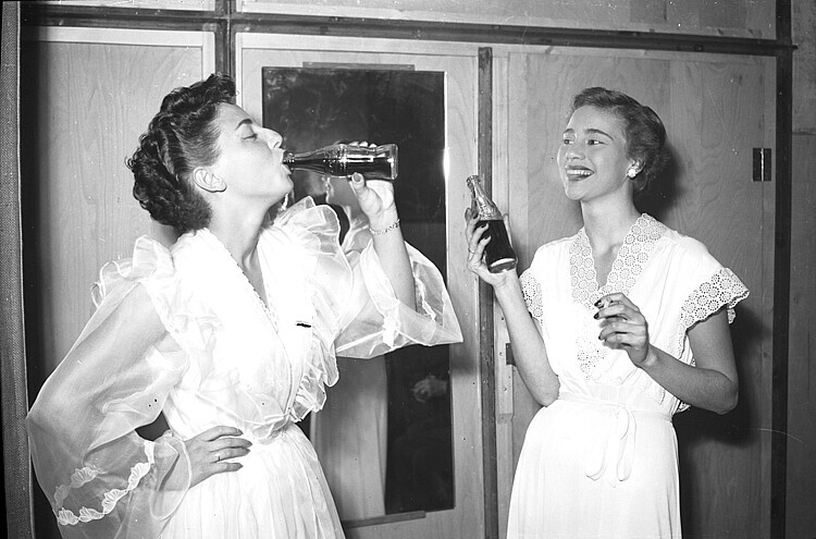 Carbonated Photos from the History of Coca-Cola