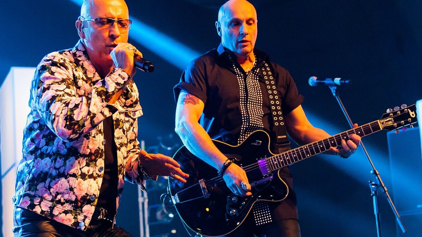 The Worst Bands Ever To Accidentally Hit #1 On The Charts | Cracked.com
