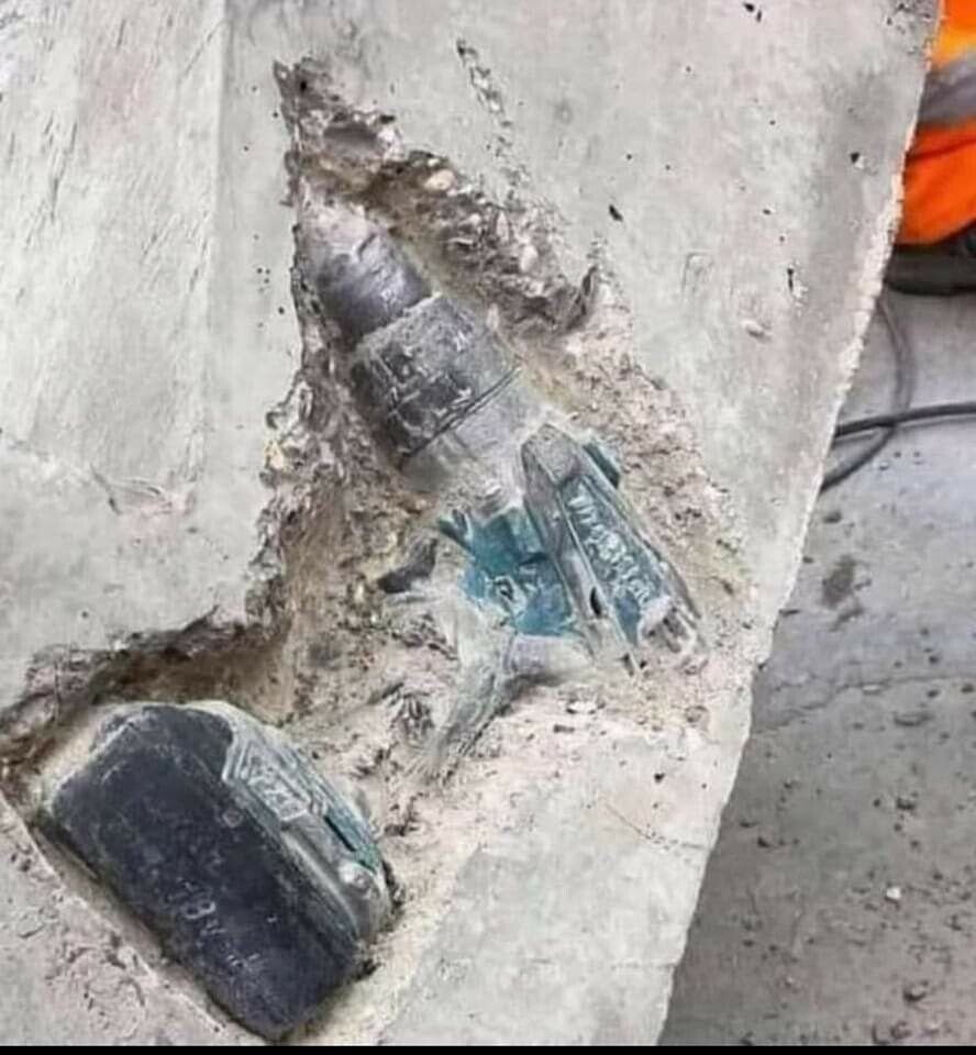 Photos Where Common Sense Has Left the Chat