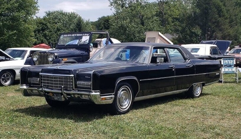 Classic Sedans So Big They Needed Their Own ZIP Code