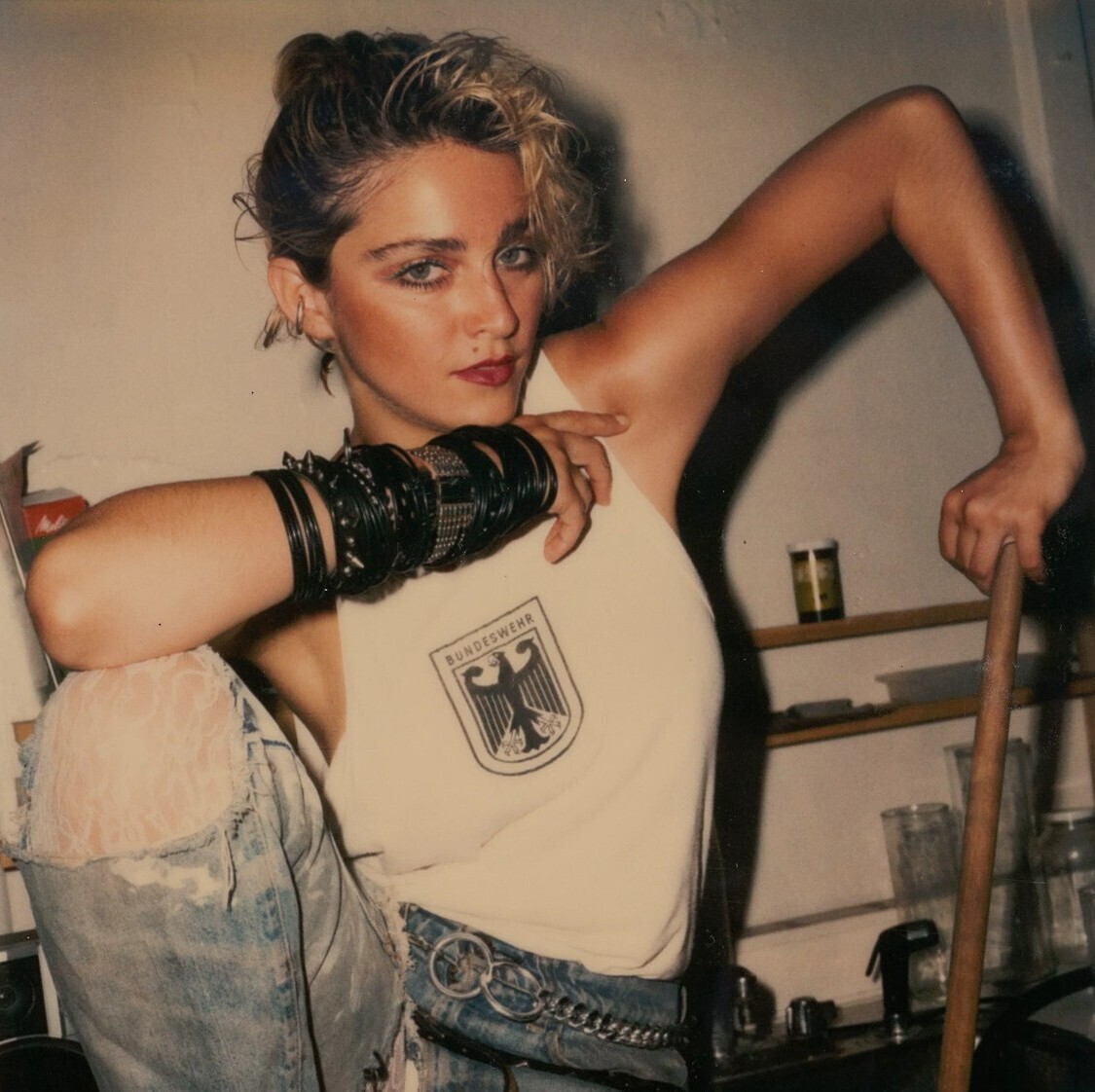 Fascinating Photos Showing the World in 1983