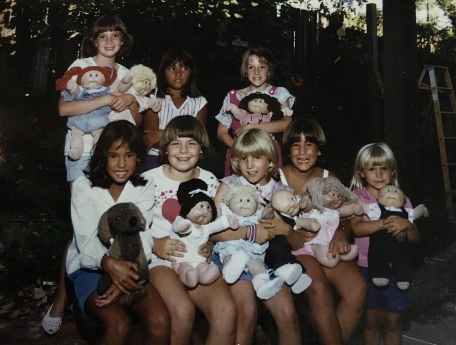 Fascinating Photos Showing the World in 1983