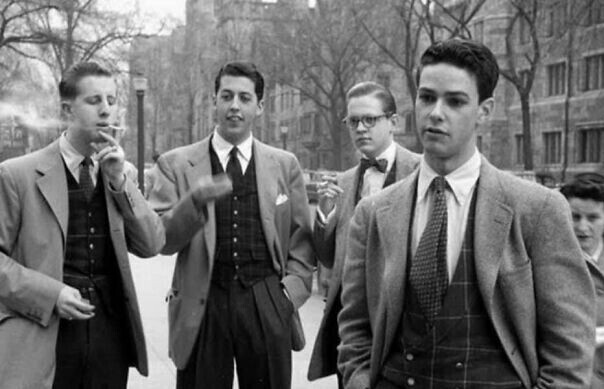 20 Poignant Historical Photos of Life in the Past