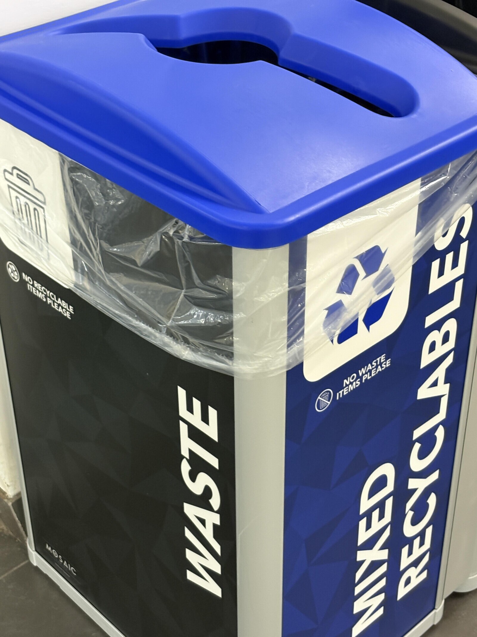 NO RECYCLABLE ITEMS PLEASE MOSAIC NO WASTE ITEMS PLEASE WASTE MIXED RECYCLABLES