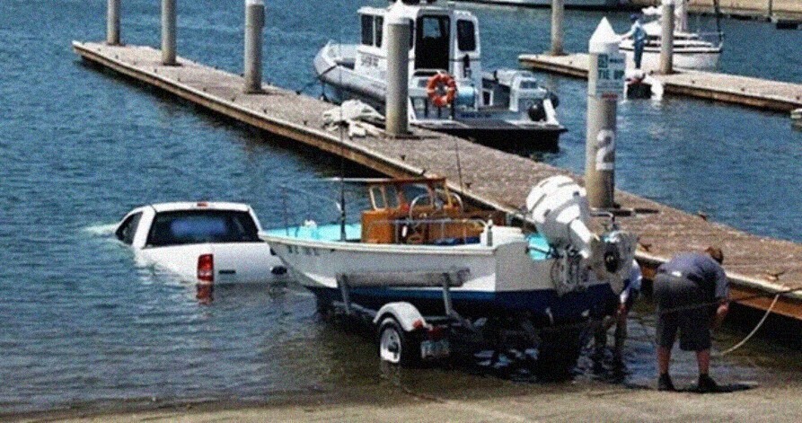 Photos Where Common Sense Took an Early Check-Out