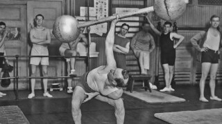 What Going to the Gym Looked Like Before Clout Posting