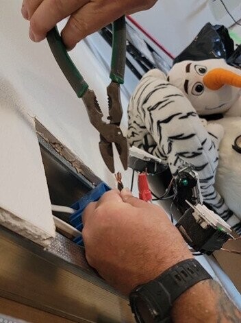 20 Extreme OSHA Violations Right Out In The Open