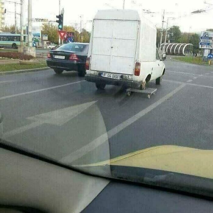 Photos Where Common Sense Took an Early Check-Out