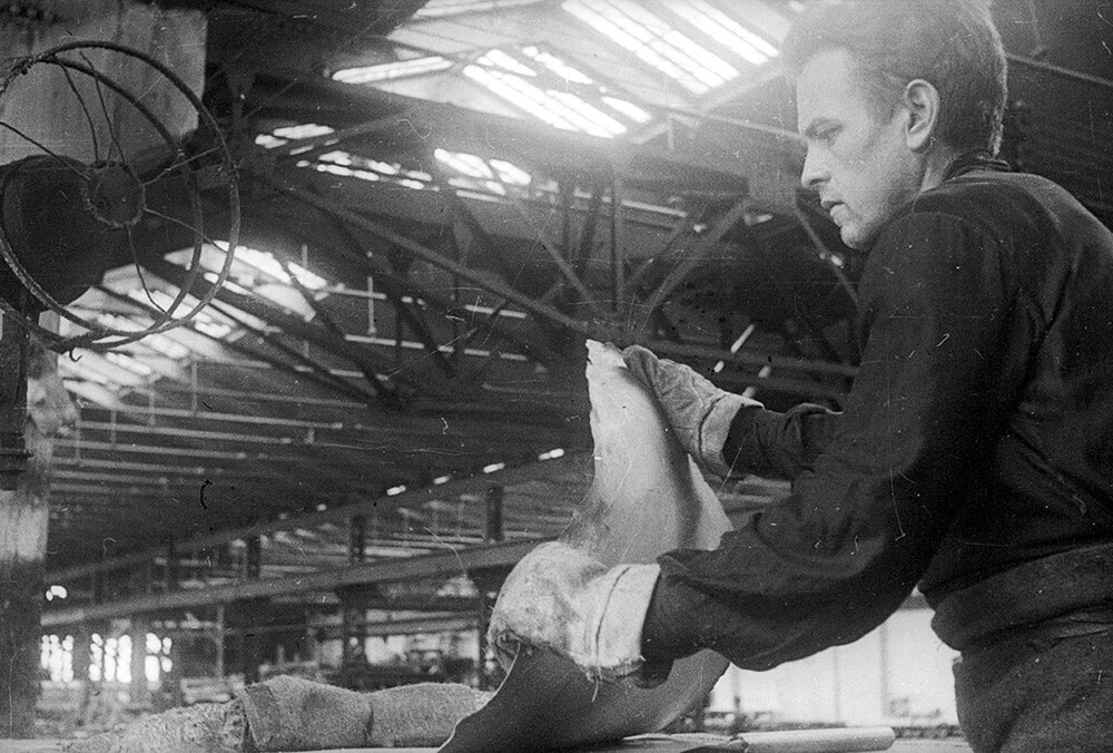 Orwellian Photos from the Year 1984