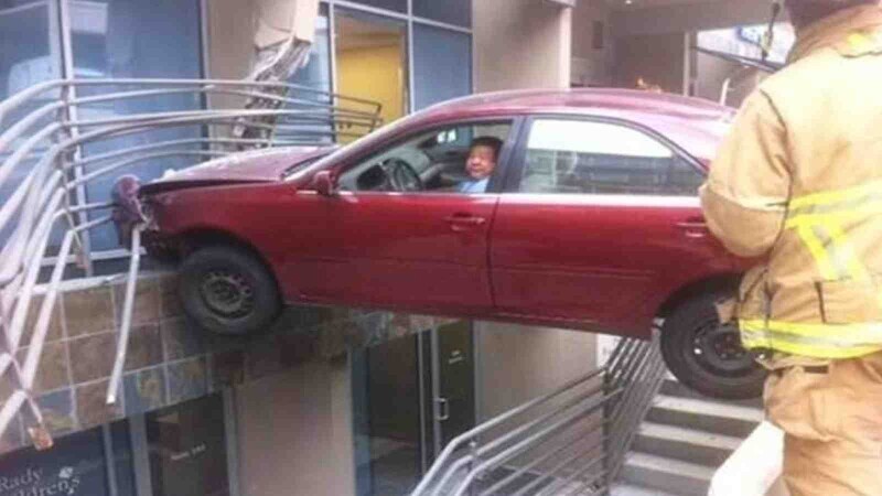 Photos Where Common Sense Took an Early Check-Out