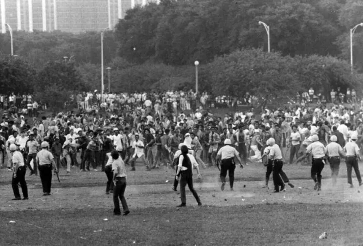 20 Photos Showing the 1970s Weren't Very Strait-Laced