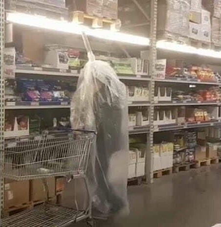 Photos Behind the Scenes of the Real United States