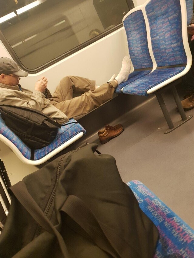 Photos Where People Have No Respect of Fellow Citizens