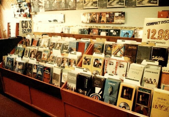 COMPACT DISC CD'S 12.98 12.98 - 100 RSG MARIEED IT FOREIGHEN be DMR LIN -