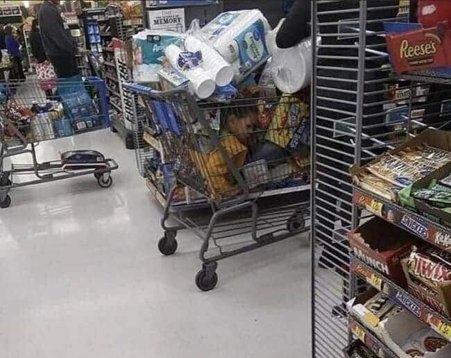 THE NOVE MEMORT Any Reese's - ЕЛОГО 2 2023 SNICKERS KeKa MUNCH hwx ENICKERS K_73 W 