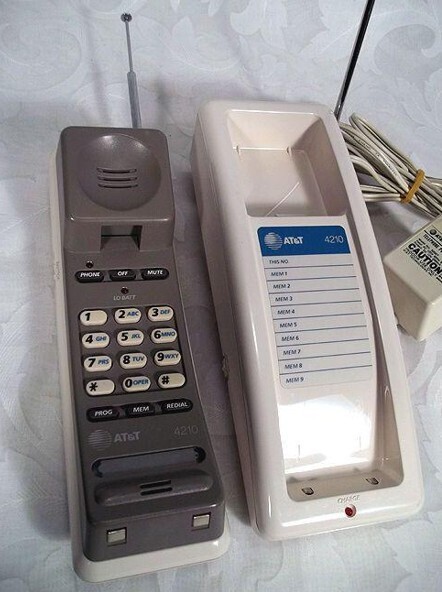 AT&T 4210 CAUTION PHONE THES NO OFF MUTE MEMI LO BAFT MIM 2 MEM ) 1 2 ABC 3 DEI MEM 4 4 GHI 5 JK 6MNO MIMS MEM & 8 TUV 9 WXY 7 PRS MOM? MEM & # 0 OPER * MIM Y REDIAL MEM PROG 4210 AT&T QUALI