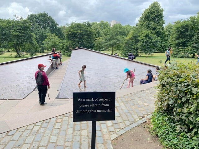 Photos Where People Have No Respect of Fellow Citizens