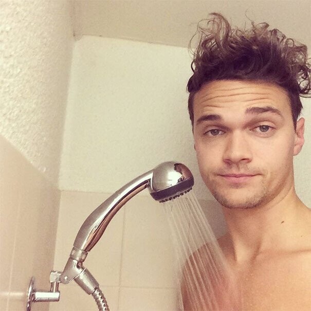 People Who Are So Tall That Life Can’t Be Easy