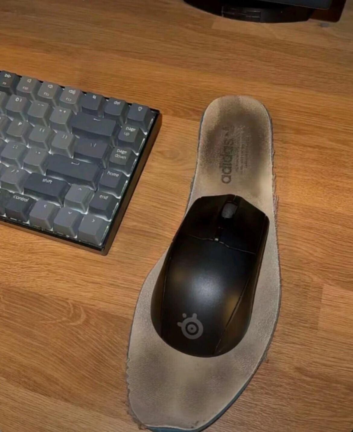 del D в ه a DD e12 F11 e page up 01 7 - adidas mL page down home end shift control