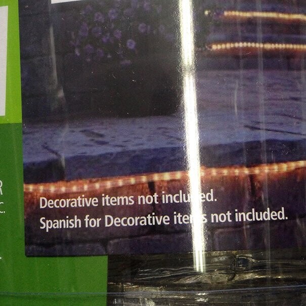 Decorative items not inclu ed. Spanish for Decorative iter S not included.