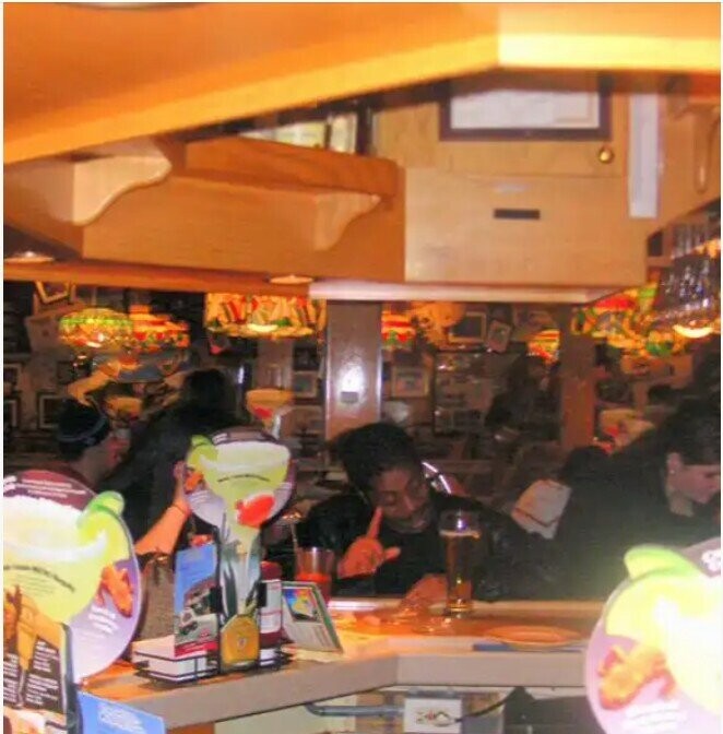 What it Looked Like to Dine Out in the Early 2000s