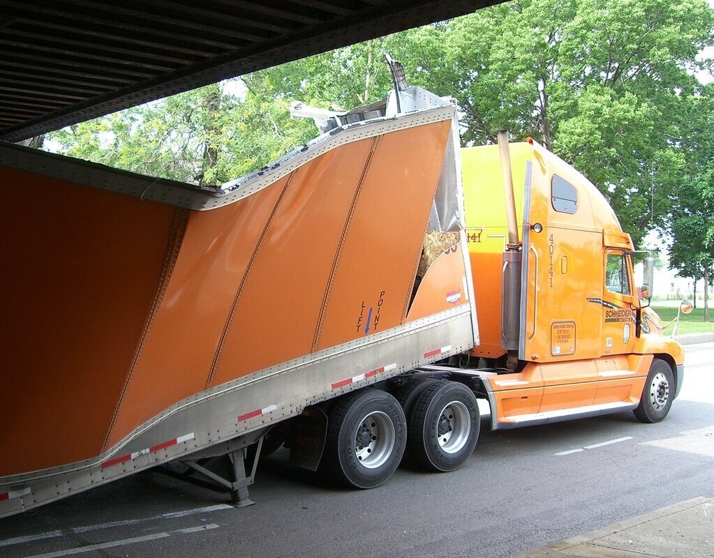 141 0 POINT LIFT SCHNEIDER BIRTH 1990 VEX2