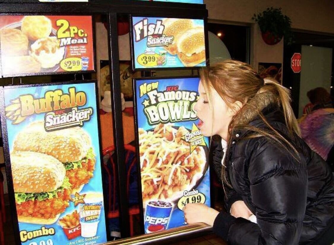 2pc. Meal Fish the DE Debot - Snacker - I Coesbe $299 $399 and - STO Buffalo New KFO Famous KFC Snacker BOWLS Choose Bood AND 3202 Combo NATIONALE SA 99 SAMER' SWEET PEPS Combo KFC -Are & MFC Smoken