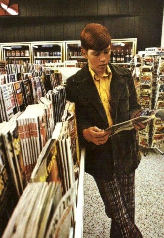 TNO e ، OMICS COMICS . il a un E - 