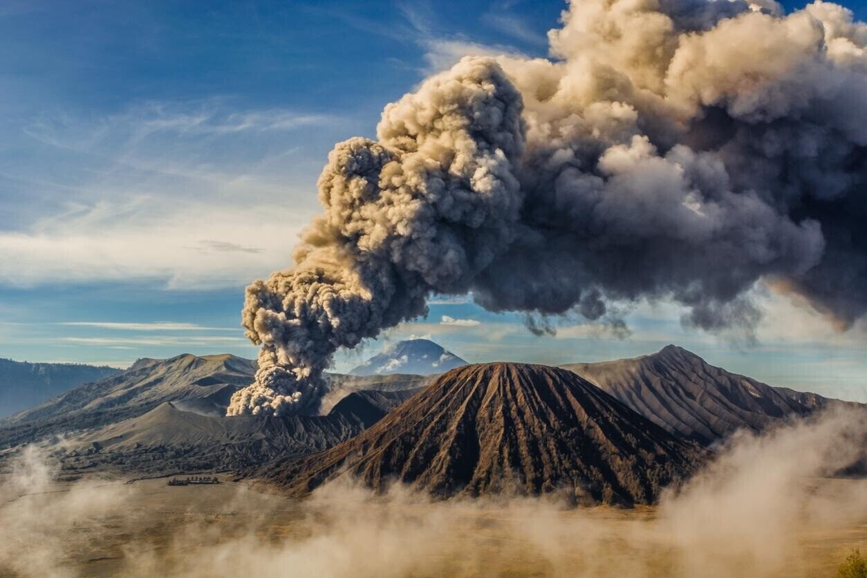 20 Facts About Volcanoes That Sound Straight Out Of A Movie