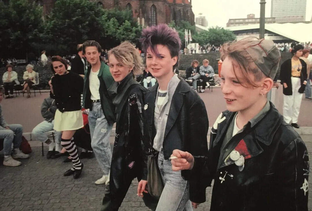 20 Old Photos Reminding You the Internet Never Forgets