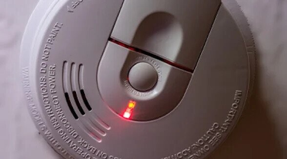 Things People Know Are Stupid & Do Anyway