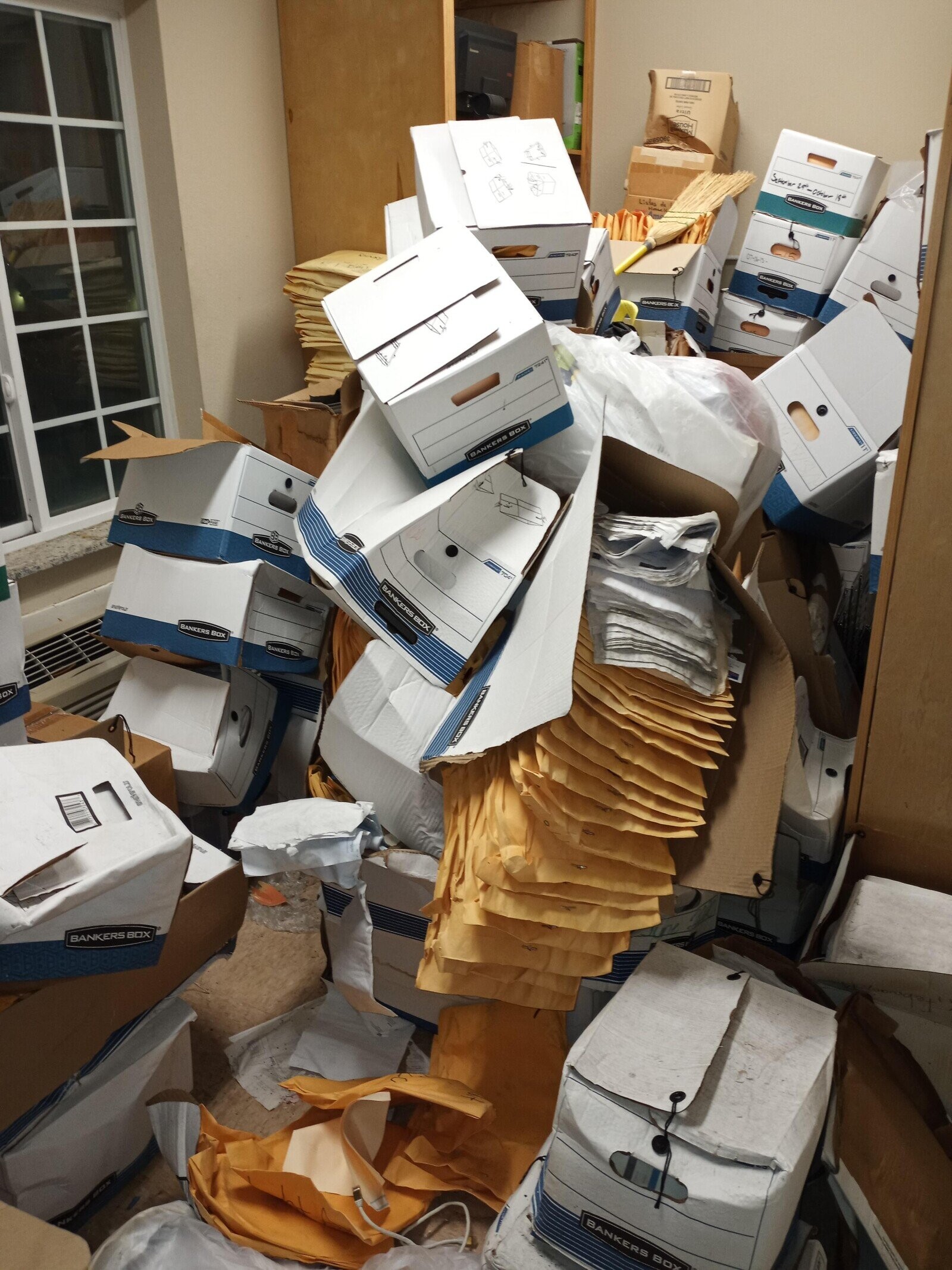 September 3- BANKERS Lista BOX DE BANKERS BANKERS BOX BANKERS BOX BANKERS BOX OX BANKERS BOX BANKERS BOX 