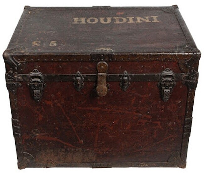 20 Historical Harry Houdini Facts You Can’t Escape